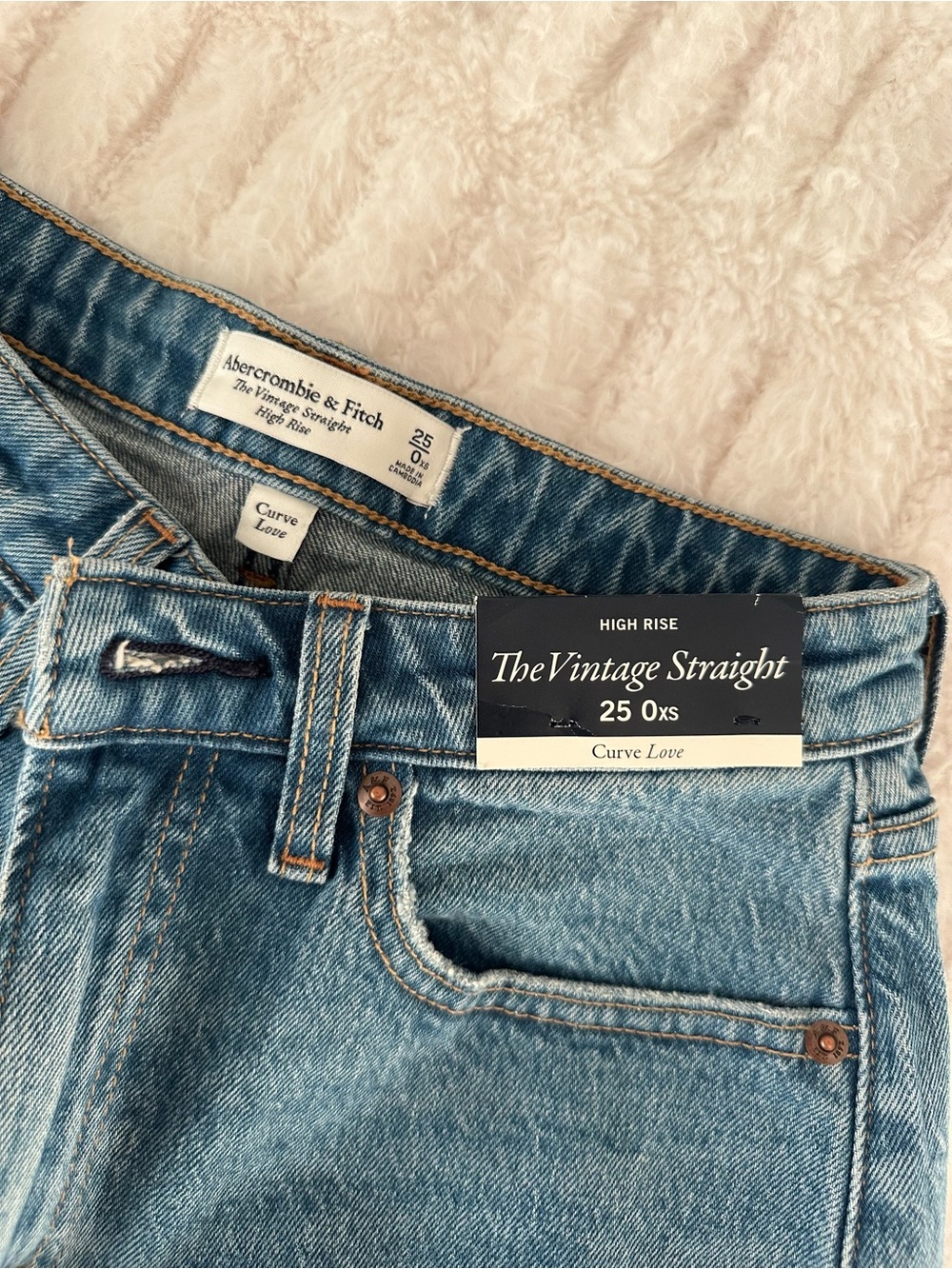NWT Abercrombie Curve Love High Rise Vintage Straight Jeans Size 25 XShort - Picture 5 of 7